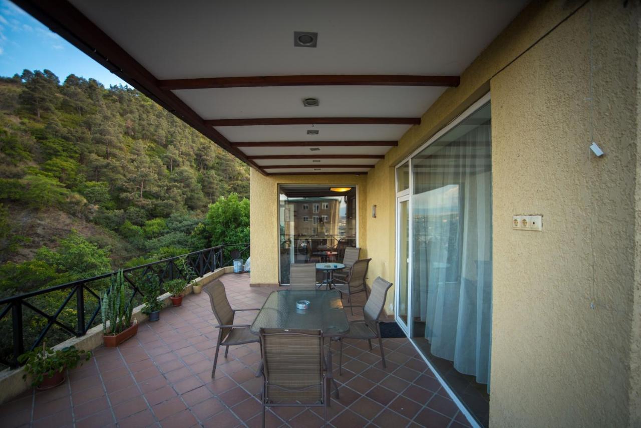 Terrace House Tbilisi Hotel Ngoại thất bức ảnh