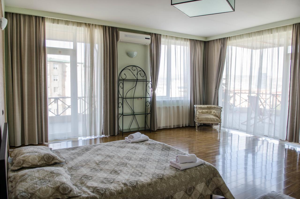 Terrace House Tbilisi Hotel Ngoại thất bức ảnh